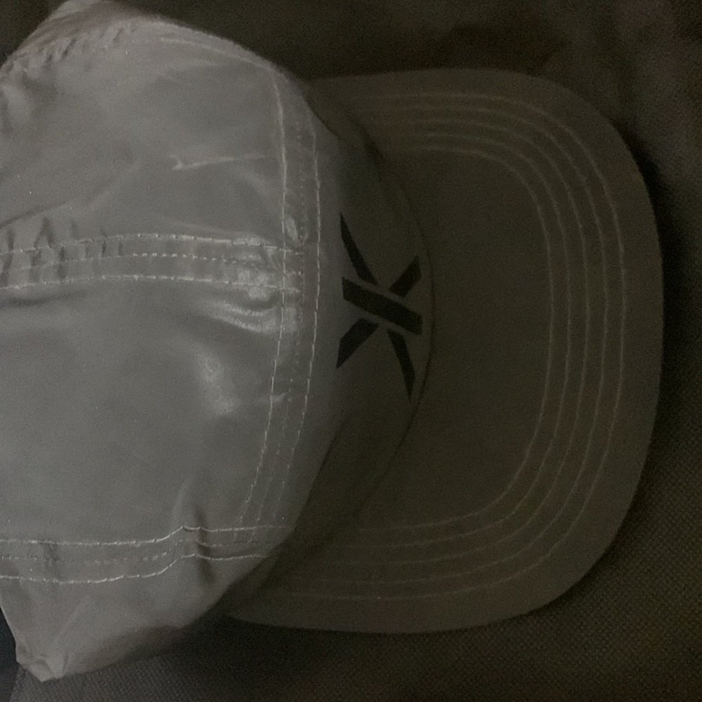 Reflective Panel Cap - Picture 5 of 8